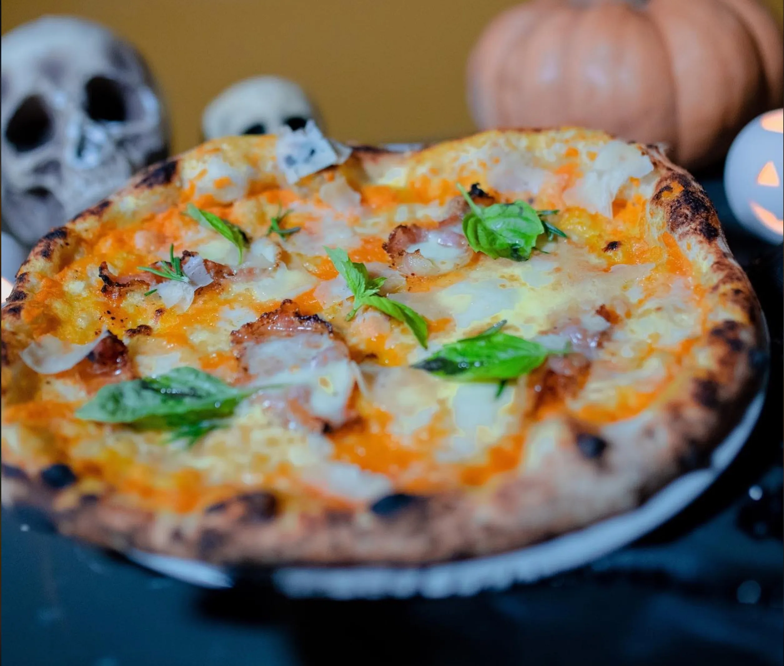 Da Zero, Pizza dedicata a De Luca