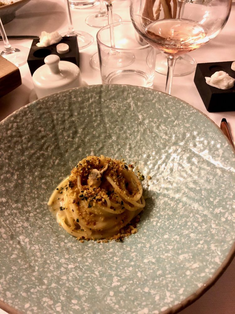 Spaghetti alici di lampara prezzemolo e aglio