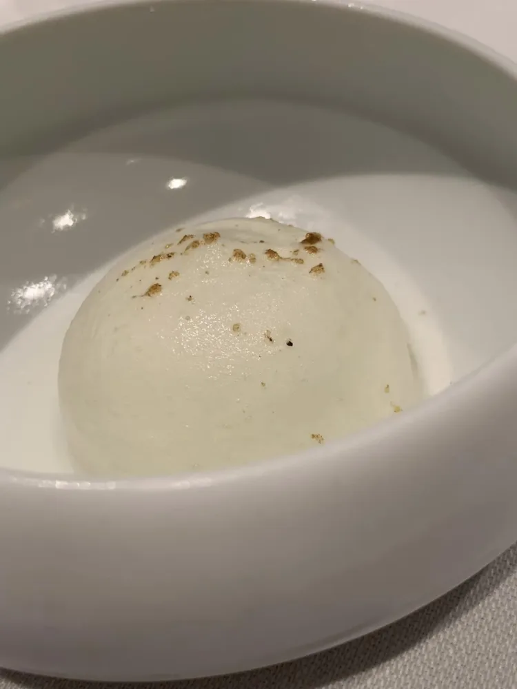George Restaurant Napoli, il benvenuto al melone bianco di Natale