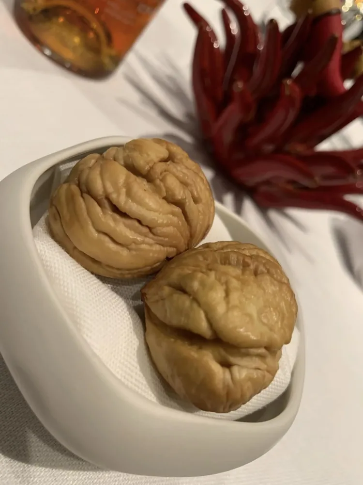 George Restaurant Napoli, castagne e piccola pasticceria