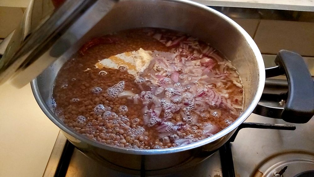 Zuppa di lenticchie – S. Stefano di Sessanio AQ, prima fase di cottura
