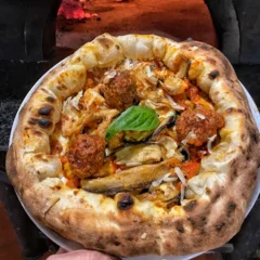 La Polpettina di Alessandro Sarniola, Luca Valerio Feliciano ed Eugenio Sarniola