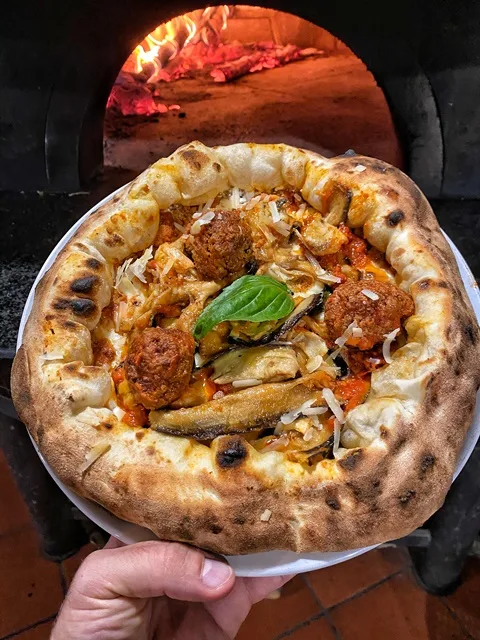 La Polpettina di Alessandro Sarniola, Luca Valerio Feliciano ed Eugenio Sarniola