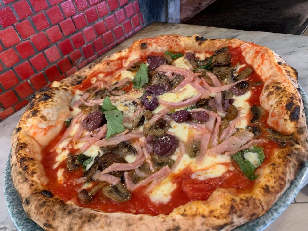 Pizzeria Carmnella - Capricciosa