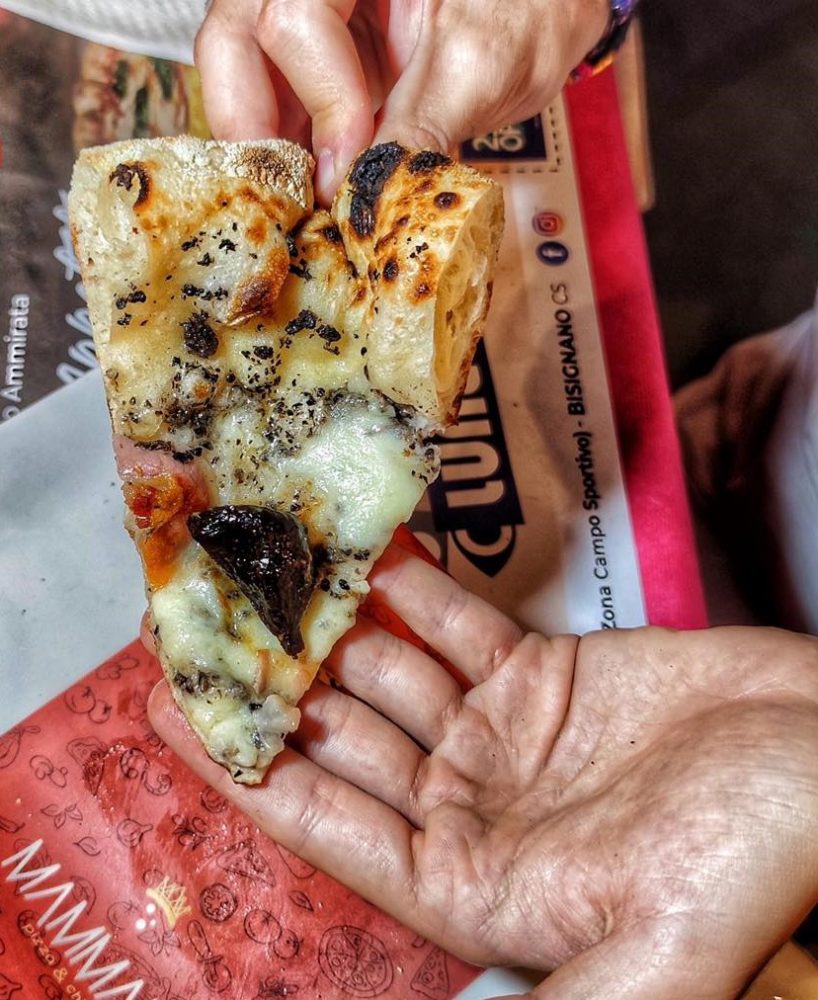 Pizzeria Mammare' - mani di Espedito