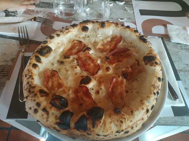 Pupillo Pura Pizza - La Gricia