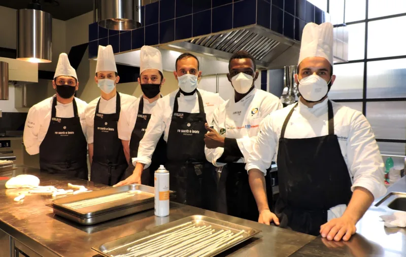 Re Santi Leoni, la squadra con lo chef Salomone