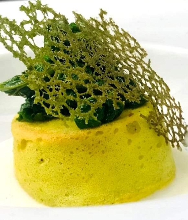 Namo - Tortino di patate e cime di rapa con mousse cacio e pepe affumicato