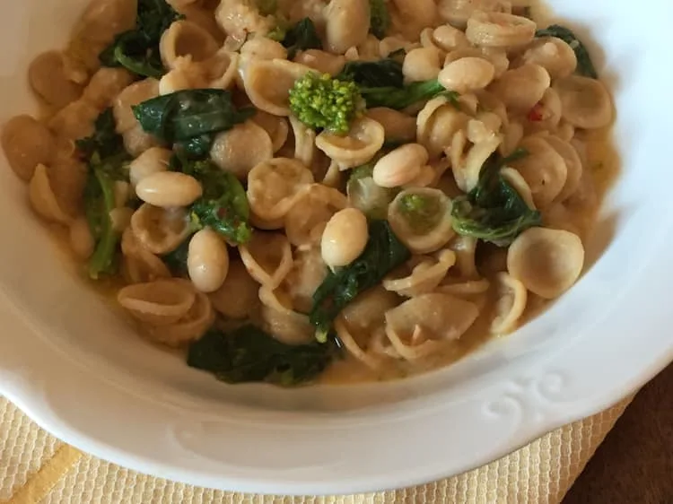 Orecchiette integrali con fagioli e cimette di rapa