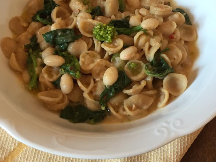 Orecchiette integrali con fagioli e cimette di rapa