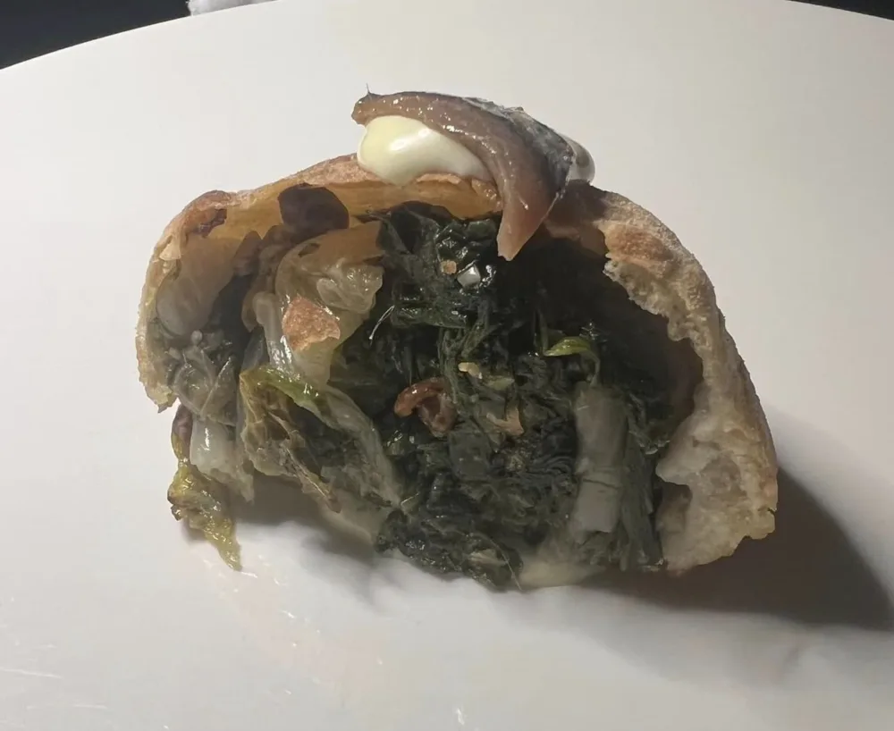 Bluu il mare dentro - La pizza di scarola