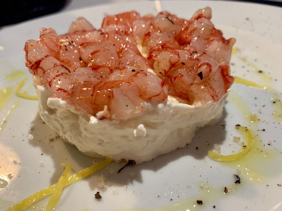 Taverna Kerkyra-Tartare di gamberi su burrata e sale aromatizzato alla vaniglia