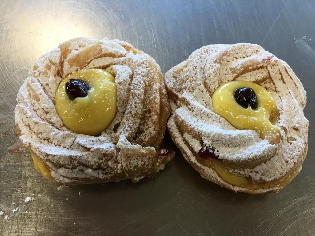 Zeppole di San Giuseppe della Pasticceria Dolcemascolo