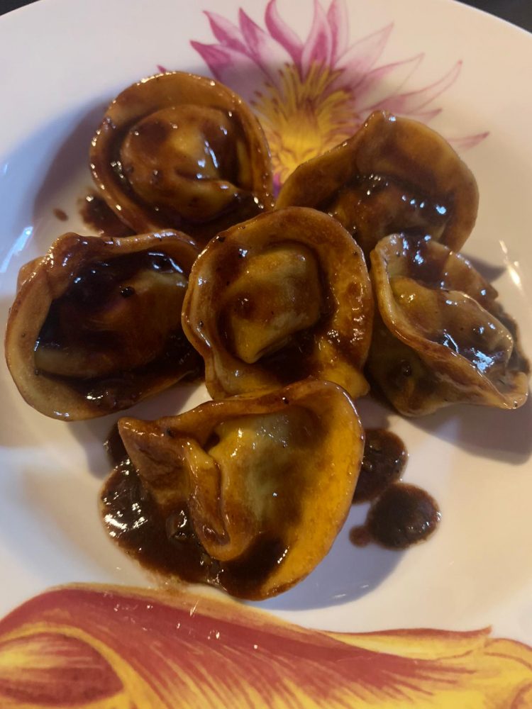 Tortelli di Brasato con fondo Bruno e Tartufo Nero