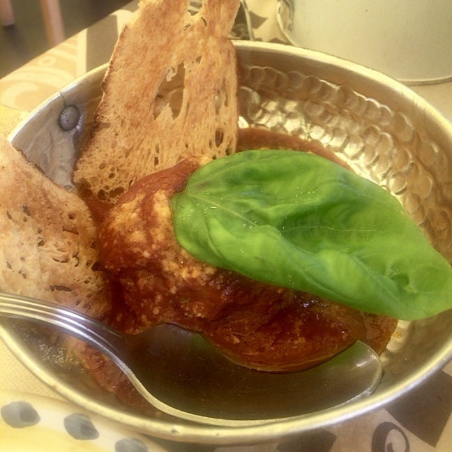 La polpetta al ragù della Trattoria Scugnizzi