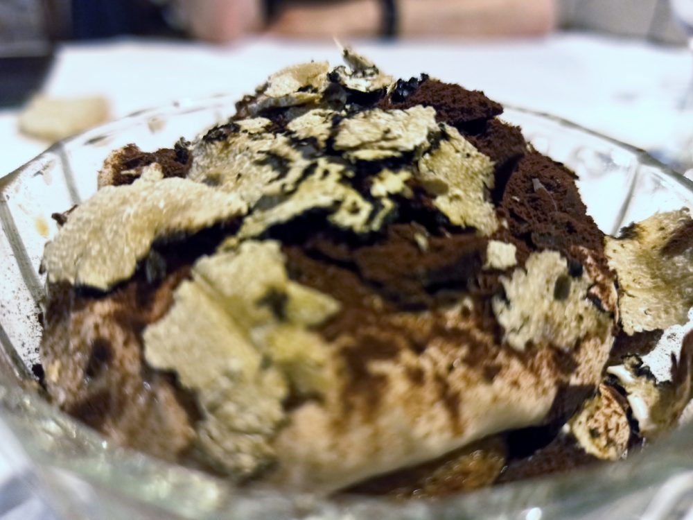 Alle Falde del Taburno - Il Tiramisu' artigianale con una grattuggiatina di Tartufo fresco