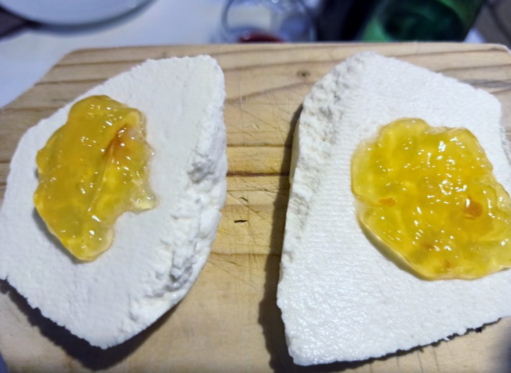 Alle Falde del Taburno - La Ricotta con marmellata all'arancia