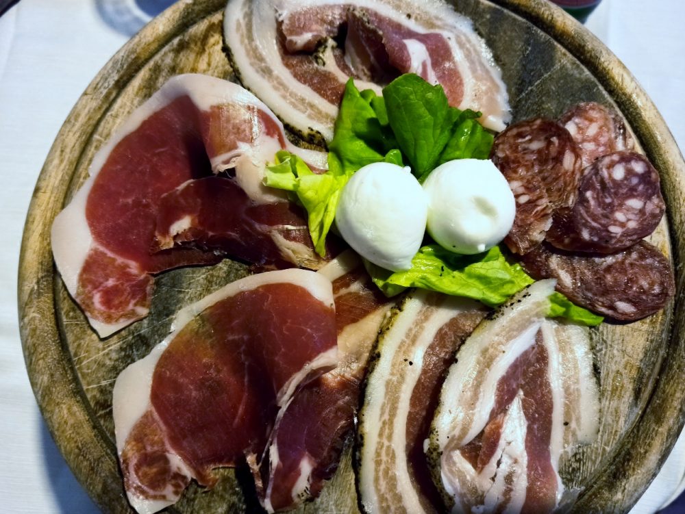 Alle Falde del Taburno - I Salumi e i bocconcini di bufala