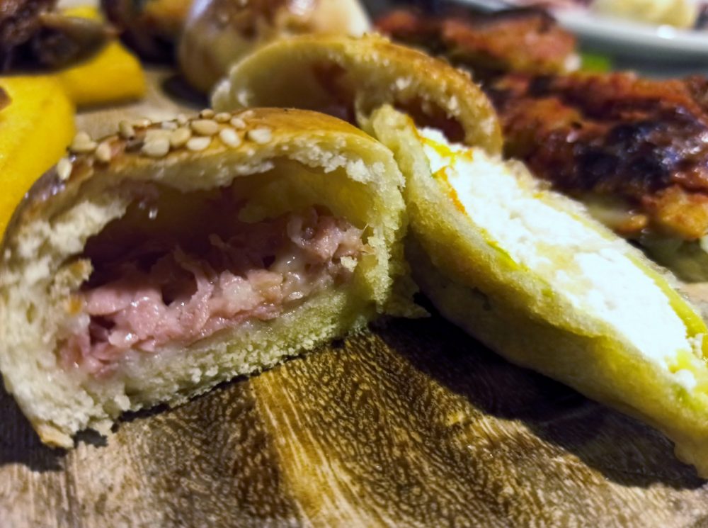 Alle Falde del Taburno - Il Danubio artigianale ripieno di mortadella e provolone