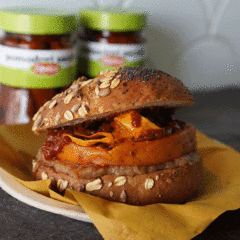 Panella Burger al Pomodoro, il panino di Daniele Famà