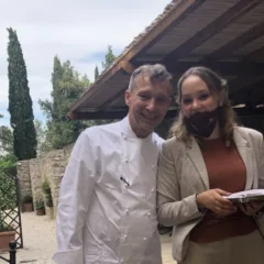 Lo chef Oliver Glowing con sua figlia a Locanda Petreja