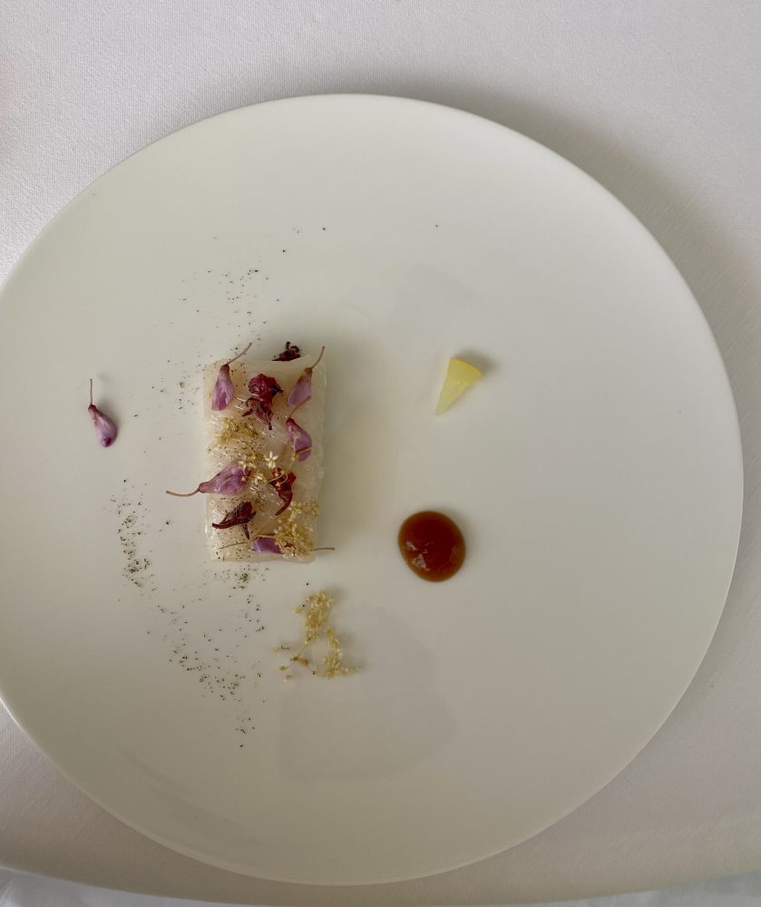 Marotta Ristorante - Merluzzo, geranio, fiori e agrumi