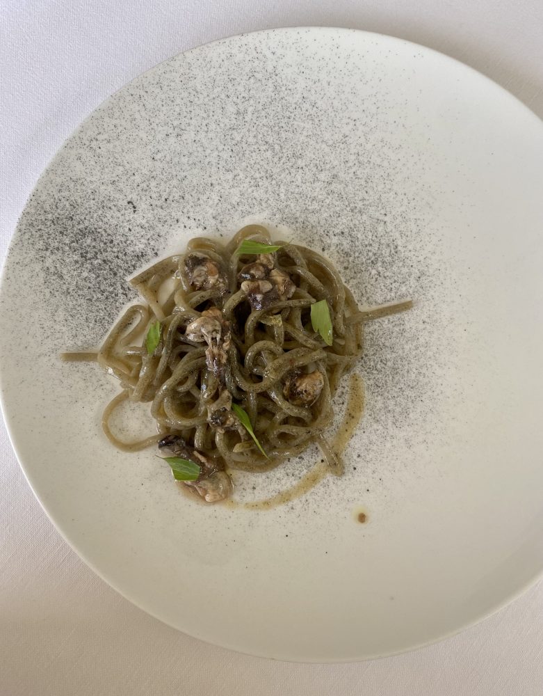 Marotta Ristorante - Spaghetto alla chitarra, melanzana, cozze, limone e levistico