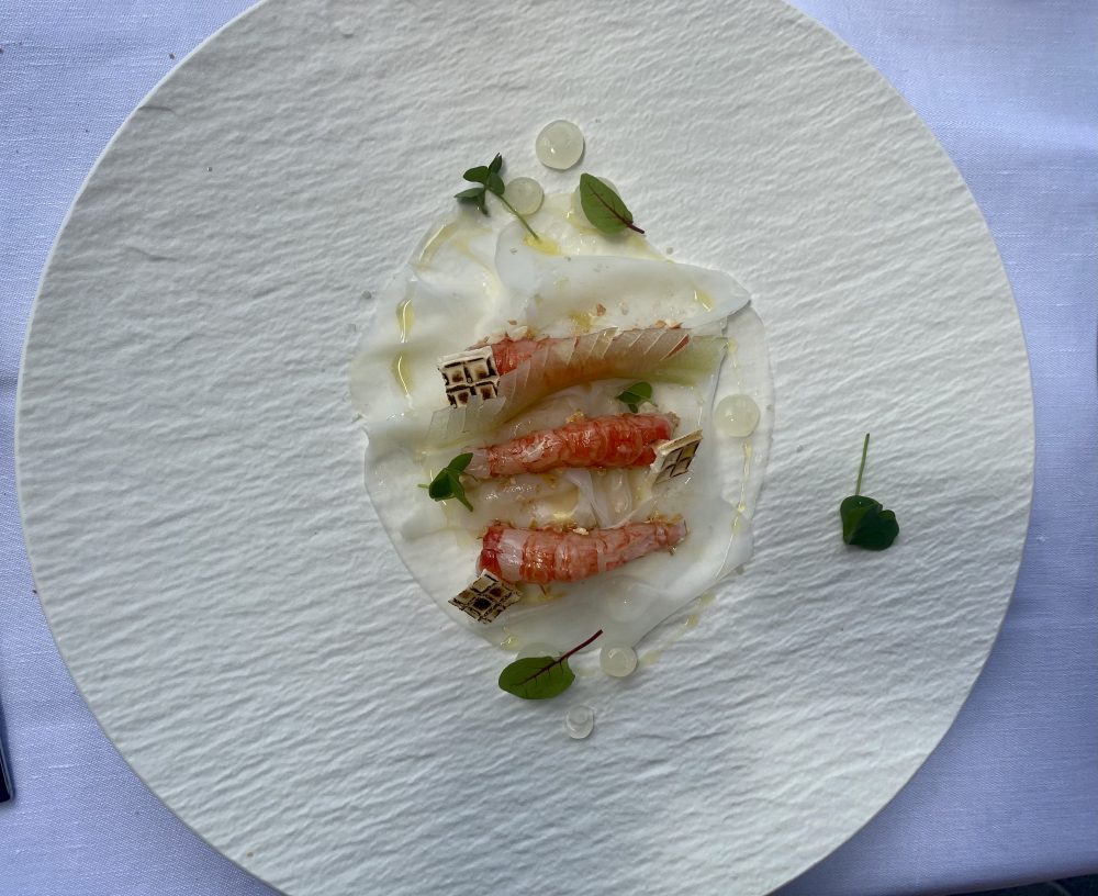 Ristorante Lorelei- Crudo di gamberi rossi arrostiti, lardo di seppia, fagioli cannellini e finger lime