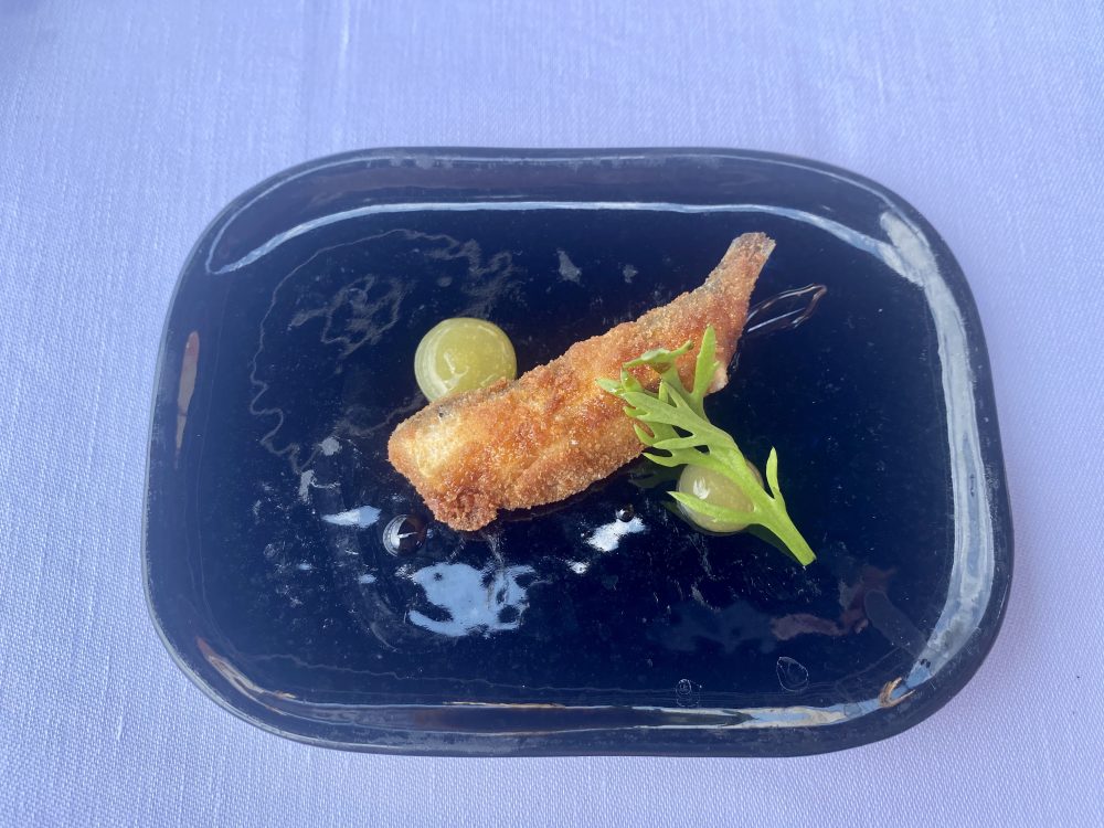 Ristorante Lorelei - alici fritte, accompagnate da salsa tariaki e crema di agrumi