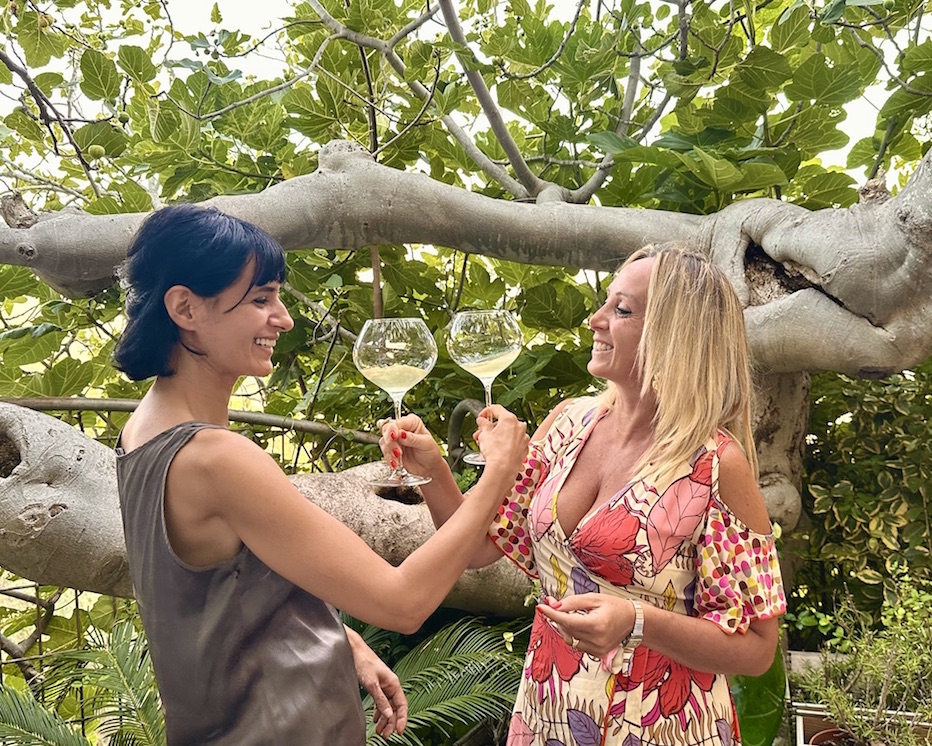 Palazzo Gentilcore - Pancrazio Locanda Cilentana -da sinistra Bianca Mucciolo e Chiara Fontana