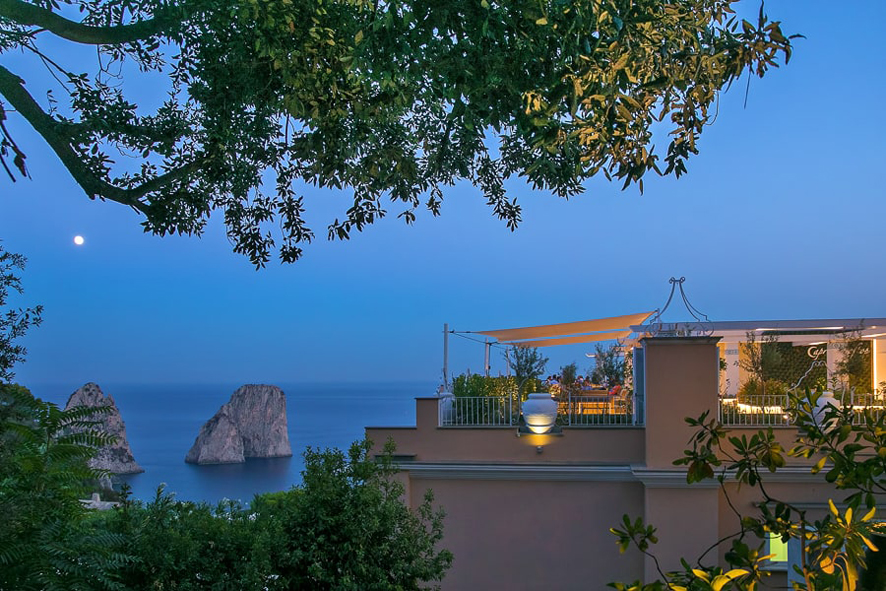 Capri Rooftop Lounge Bar