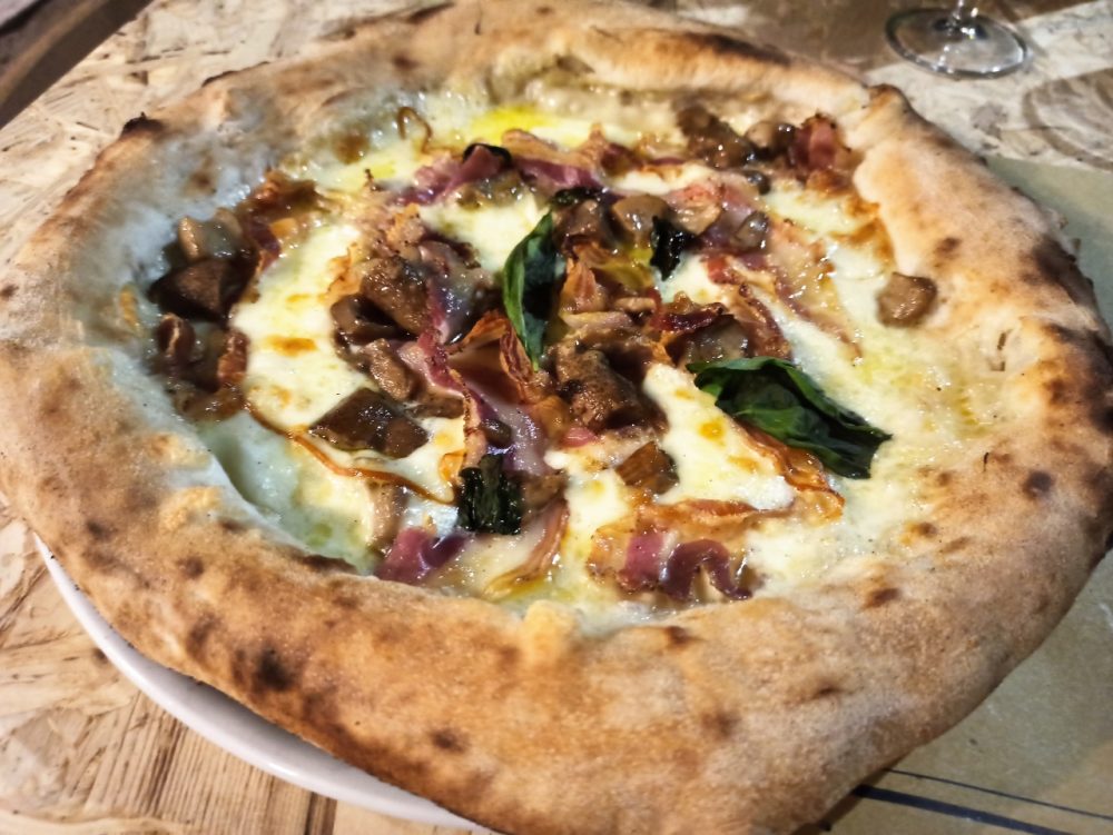 Pizzeria Radici e Passioni - La Pancetta e Porcini