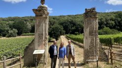Vigna del Ventaglio- Raffaele Fontana, Mariapina Fontana e l’enologo Francesco Bartoletti