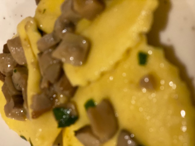 La doga - Ravioli di bufala con porcini