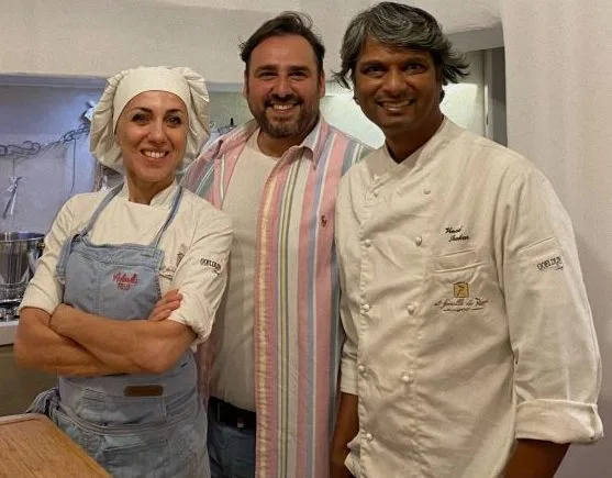 Antonella Ricci e Vinod Sookar con Davide Maggio