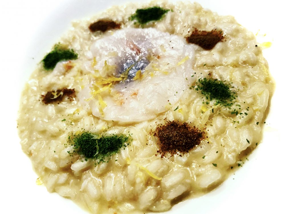 Le Monzu', Risotto con Burrata, scampi, capperi e limone