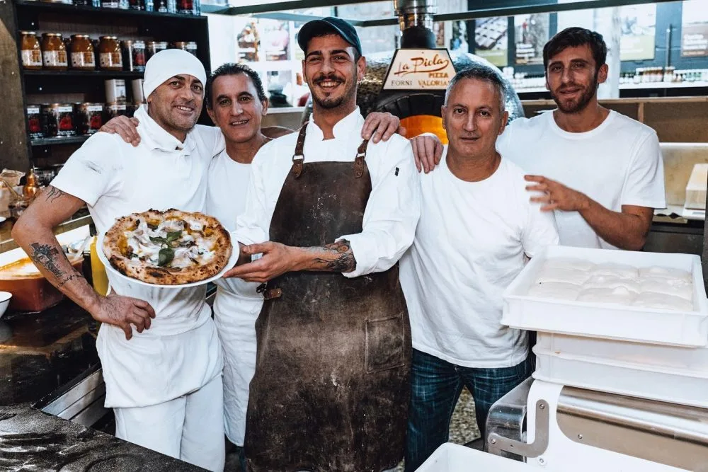 Francesco Paolo Martini e pizzzaioli La Piola