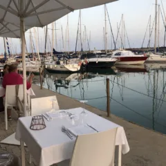 Lux Restaurant & Lounge