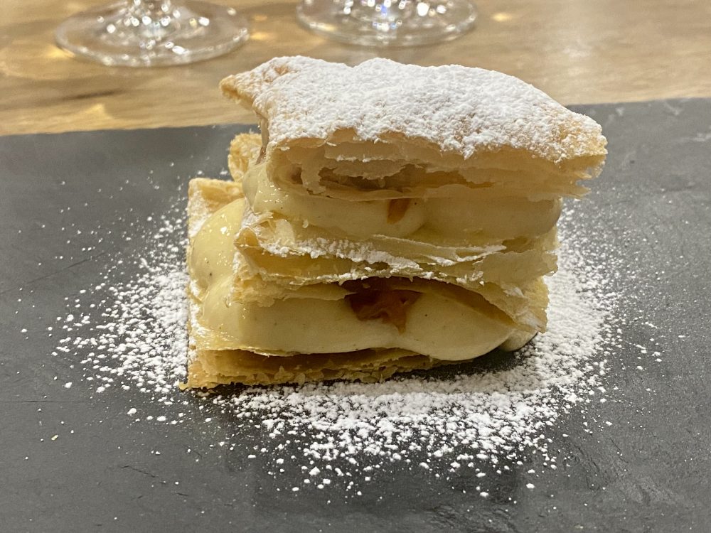 Tratturi' - Millefoglie con crema pasticcera e albicocche alla brace