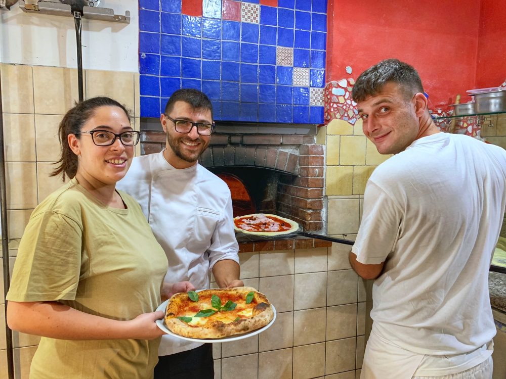 Antonio Panzuti, Cristiana Saggiomo e Daniele Inserra della pizzeria Kon Tiky 2.0 di Marina di Camerota