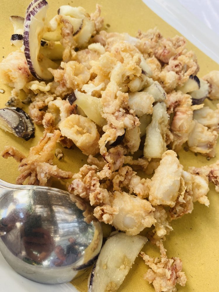 La Capanna di Eraclio - fritto di calamaretti e melanzane