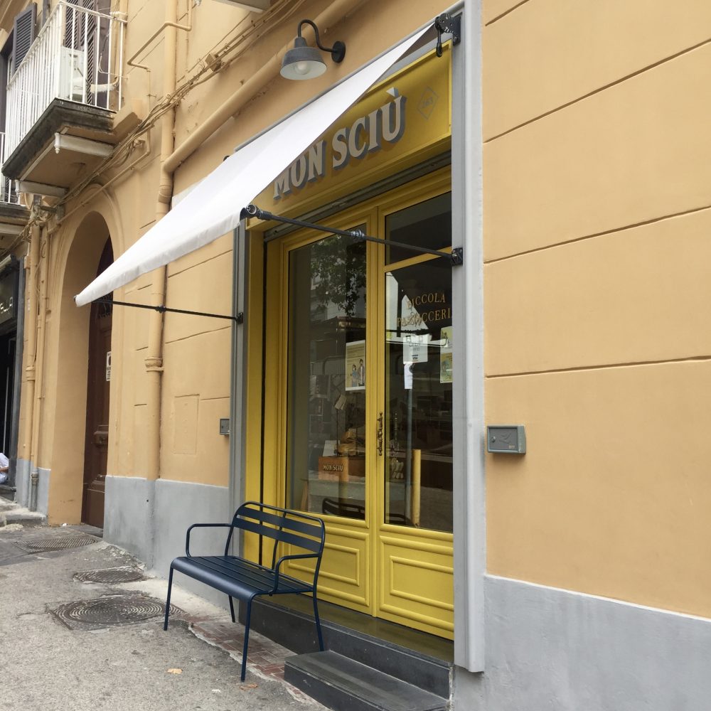 Mon Sciu' - esterno della pasticceria