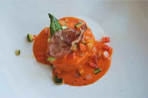 Tenuta Chianchito - Filetto di maiale cotto a 63 gradi, mousse di datterino, verdurine croccanti e bacon