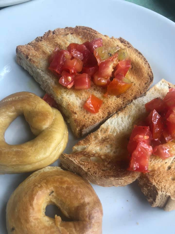 Taralli e bruschette