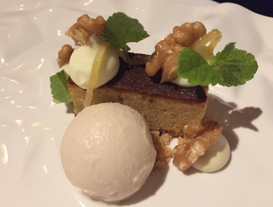 Vesuvio Panoramic Restaurant Sorrento, cake al limone con gelato alle noci