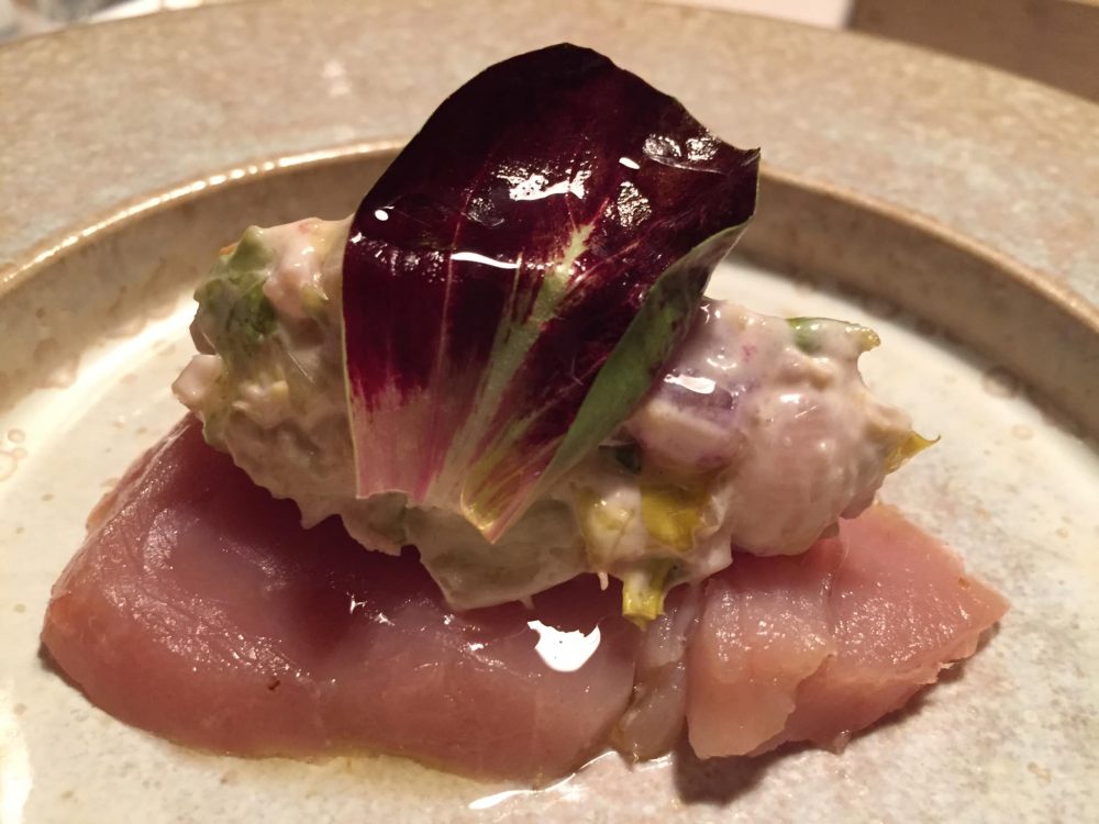 Antica Osteria Nonna Rosa, insalata di rinforzo su crudo di mare