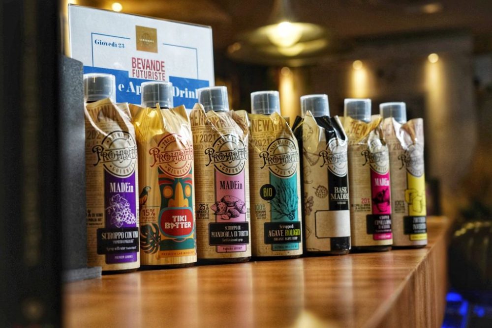 Bottiglie Prohibito bancone