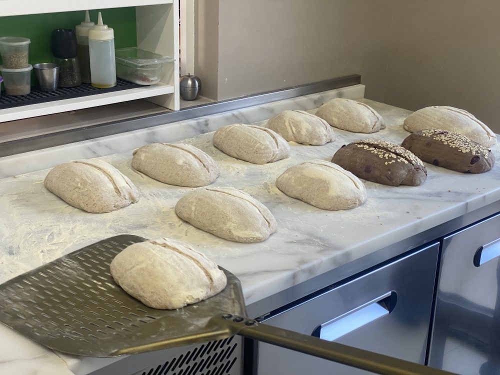 Casa Mazzucchelli - preparazione del pane