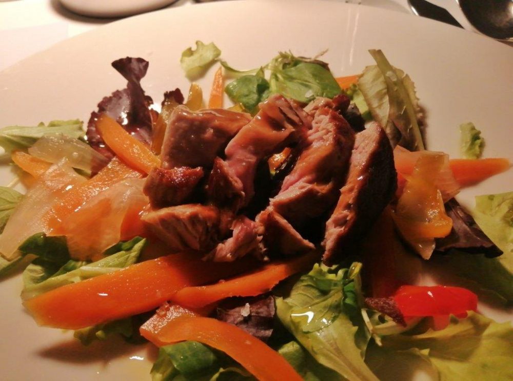 Hotel Posillipo - Ventresca di tonno rosso siciliano cotta a bassa temperatura, verdure in agrodolce, estratto di vitello