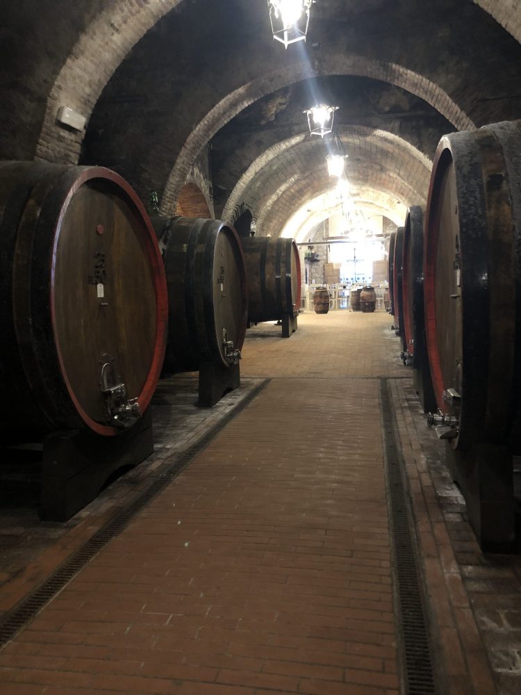 La cantina storica di Talosa nel centro di Montepulciano